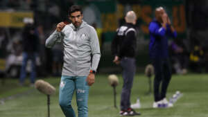 Abel Ferreira cita Messi e diz que Palmeiras precisa 'adoçar' as jogadas