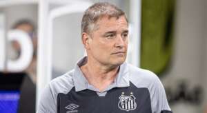 Aguirre elogia postura do Santos, mas lamenta gols perdidos: 'Temos que aproveitar as chances'