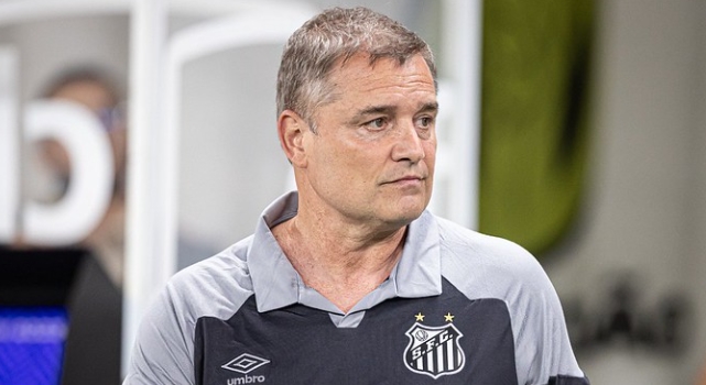 Aguirre elogia postura do Santos, mas lamenta gols perdidos: ‘Temos que aproveitar as chances’