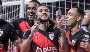 Atlético-GO 3 x 2 Tombense - Gustavo Coutinho faz 3 e Dragão vence de virada