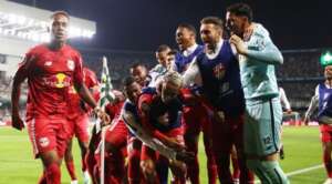 Coritiba 0 x 1 Red Bull Bragantino - Massa Bruta na cola do G4!