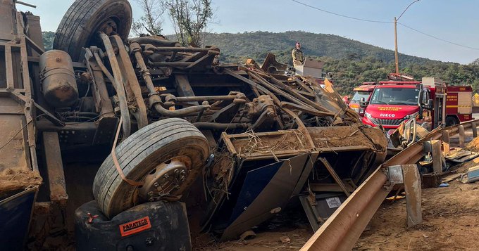 Acidente com corintianos: ‘caixa-preta’ de ônibus estava com inspeção vencida