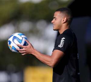 Empolgado por série invicta de sete jogos, Corinthians abre oitavas da Sul-Americana