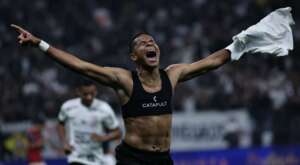 Corinthians 2 x 1 Newell’s Old Boys-ARG - Virada e vantagem na Sul-Americana