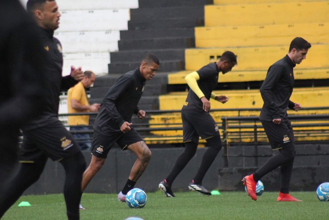 Criciuma treino fechado