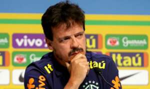 Fernando Diniz divulga nova lista da seleção neste sábado para jogos das Eliminatórias