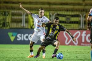Volta Redonda-RJ 1 x 1 Operário-PR - Tudo igual no Raulino de Oliveira