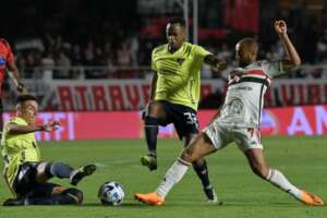 São Paulo 1 (4) x (5) 0 LDU - Tricolor perde nos pênaltis e deixa Sul-Americana