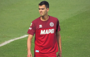 Athletico-PR acerta retorno de zagueiro Felipe Aguilar