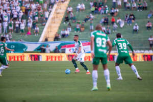 Série B: Louzer exime erro da defesa do Guarani em gol e calcula desfalques