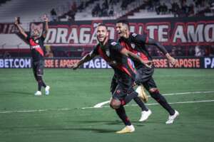 Atlético-GO x Vitória - Líder à vista para poder encostar no G4