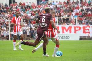 Hercílio Luz-SC 2 (2) X (4) 2 Ferroviária-SP - Ferrinha busca empate e avança nos pênaltis