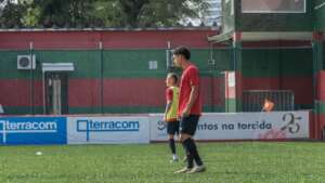 Copa Paulista: Atacante da Portuguesa Santista promete equipe ofensiva e destaca foco na vitória