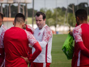 Série B: Técnico do CRB projeta grande jogo e destaca grupo concentrado