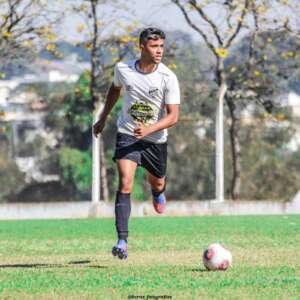 Zagueiro artilheiro ex Náutico-RR está com um pé em clube do Brasileirão