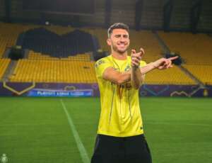 Laporte se despede do City e é anunciado no Al-Nassr de CR7; ingleses oficializam Doku