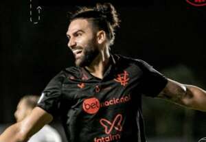Vitória 2 x 0 Botafogo-SP -  Leão acirra briga pelo topo da Série B