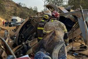 Acidente com corintianos: motorista do ônibus está internado em estado grave em Minas Gerais