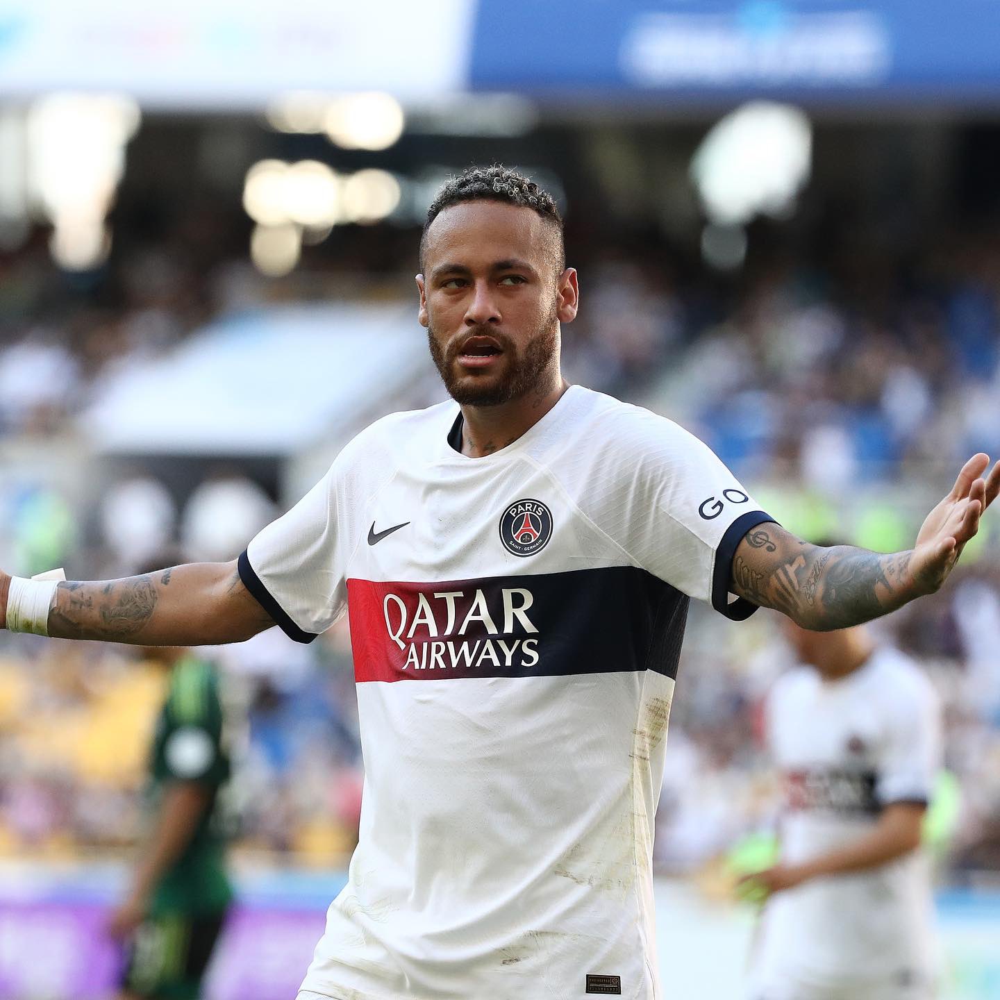 Neymar volta após 5 meses, dá assistência e faz 2 gols em vitória do PSG sobre o Jeonbuk