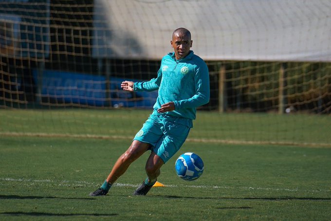 Série B: Chapecoense rescinde contrato com volante Pablo Siles