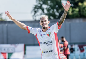 Série B: Guarani pode dar balão na Chapecoense e contratar atacante Pablo Thomaz