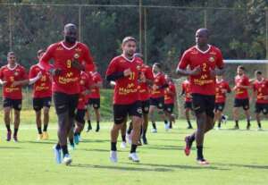 São Bernardo-SP x Ypiranga-RS - De olho no G8, Bernô tem 'jogo de seis pontos' no 1º de Maio