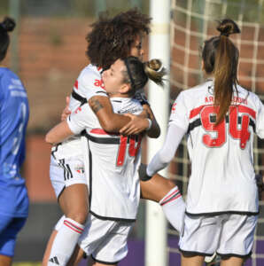 PAULISTA FEMININO: São Paulo vence São José e dependerá apenas de si para ir às semifinais