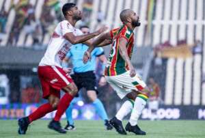 Série B: Sampaio Corrêa tem gol mal anulado em empate com o CRB
