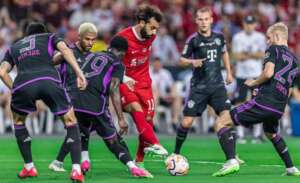 Klopp garante que Mohamed Salah não vai para o futebol árabe: 'Comprometido com o Liverpool'