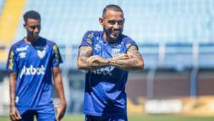 Série B: Avaí terá troca na lateral e vive expectativa por situação de quarteto
