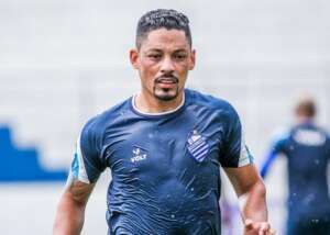 Série B: Após sair do Z4, Chapecoense negocia com meia do CSA