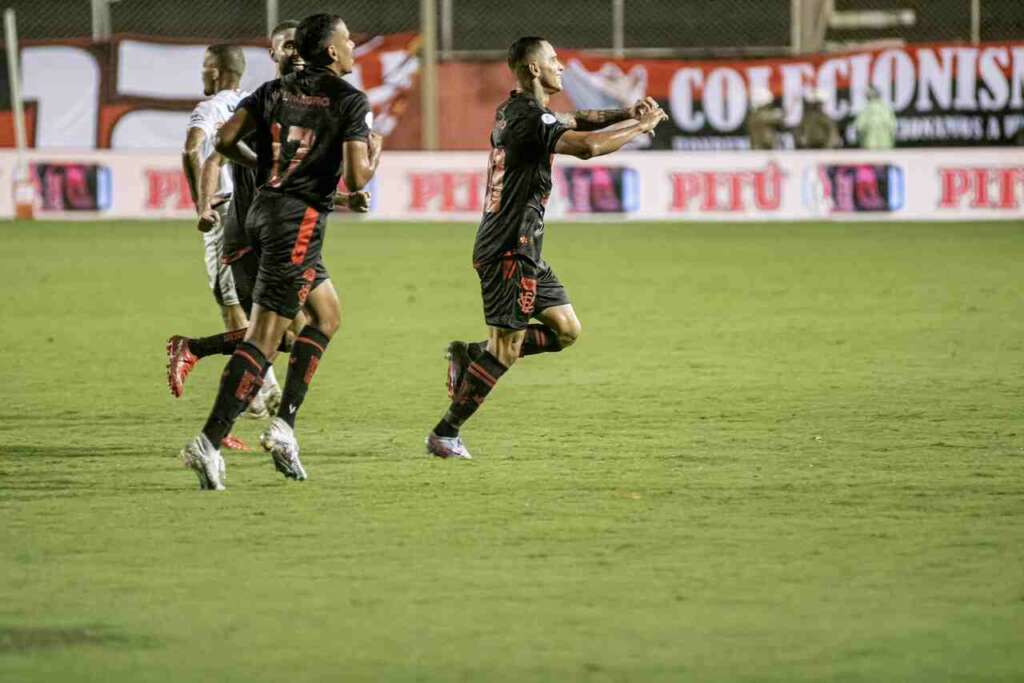 Londrina x Vitória – Leão vai à caça do Tubarão, buscando retomar liderança da Série B