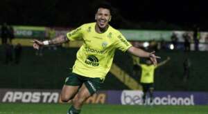 Ypiranga-RS 2 x 0 Brusque-SC - Canarinho se reabilita e volta ao G-8 da Série C