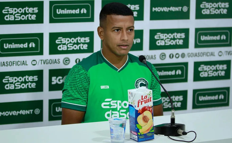 Maguinho destaca momento do Goiás na temporada (Foto: Rosiron Rodrigues / Goiás E.C.)