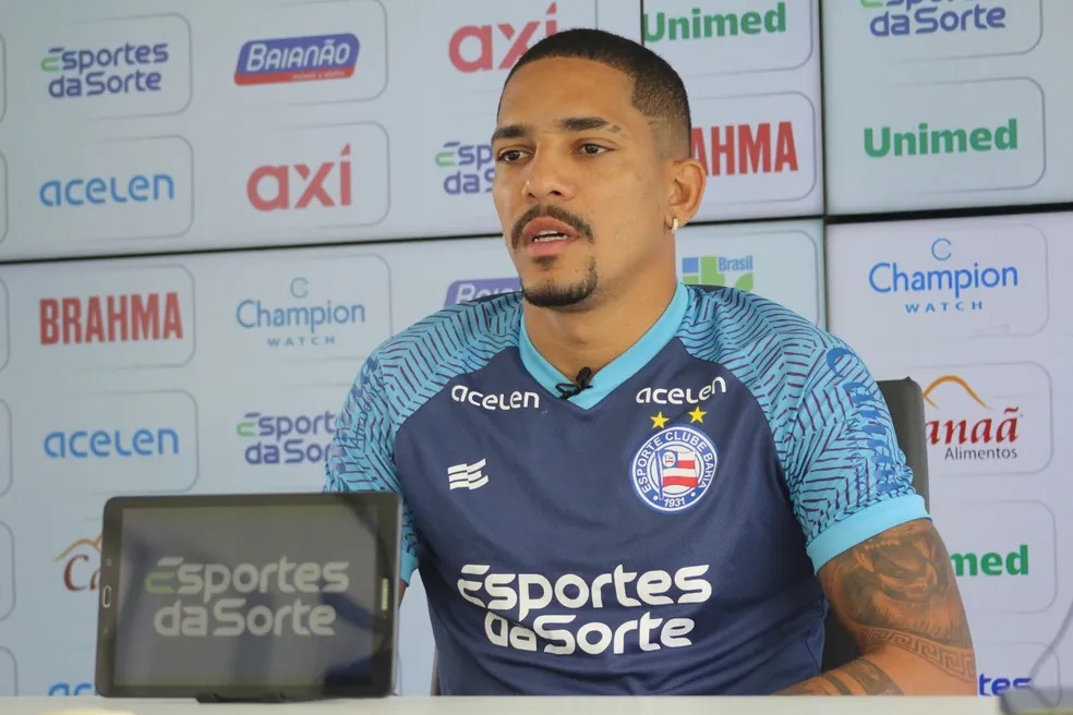 Gilberto revela discussão com atacante do Bahia após derrota para o Atlético-MG