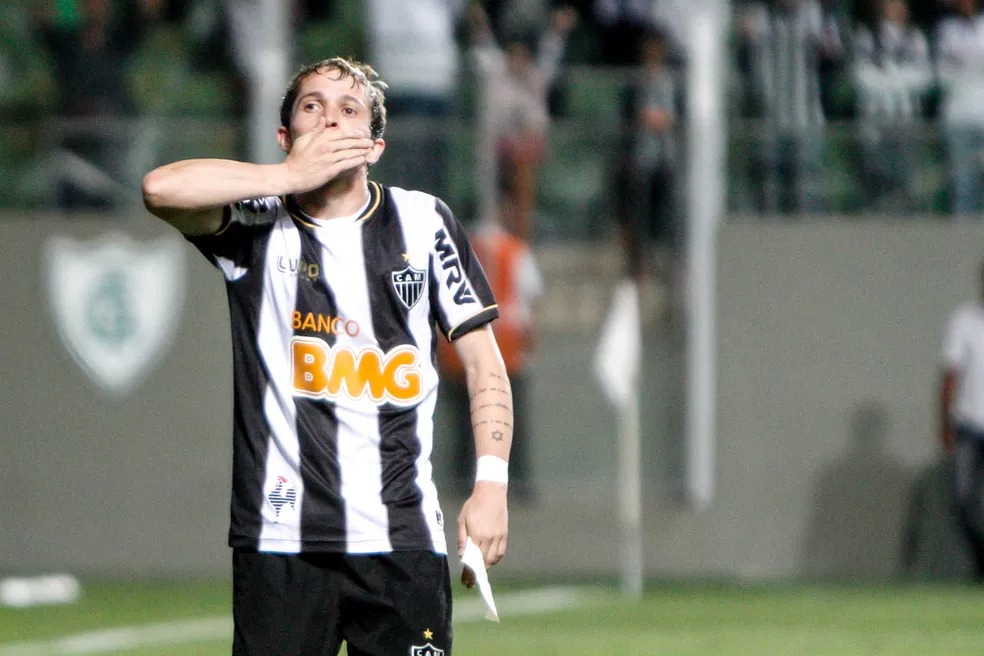 Bernard fala sobre possível volta ao Atlético-MG (Foto: Bruno Cantini / Site Oficial do Atlético-MG)