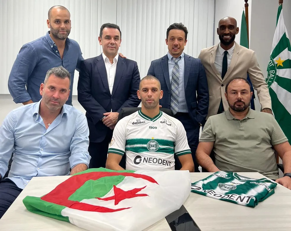 Negociação do Coritiba por Slimani teve insistência e espera dos brasileiros (Foto: Reprodução)