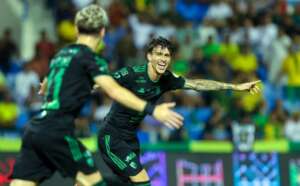 SAUDITA: Sem Firmino, Al-Ahli vence fora de casa e ocupa liderança