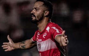 CRB 2 x 1 Atlético-GO - CRB se reabilita e mostra a força do Rei Pelé