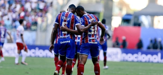 Bahia goleia o Red Bull Bragantino na Fonte Nova