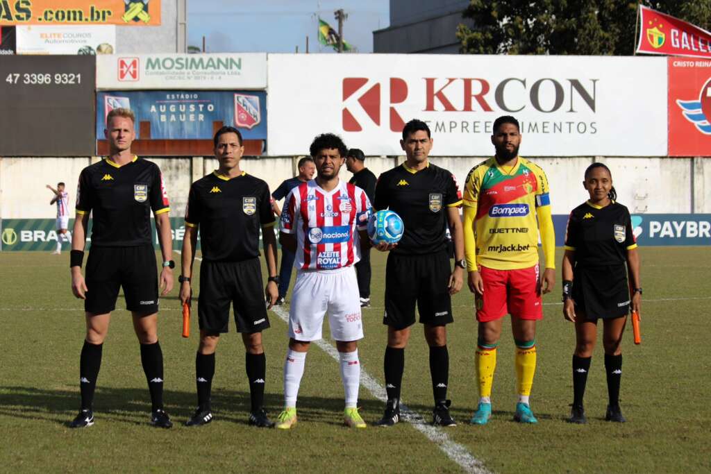 Brusque-SC 2 x 2 Náutico-PE – Timbu joga mal, mas pontua e decide G8 em casa