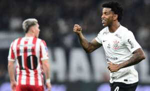 Corinthians só fez um gol e vai se complicar na Argentina