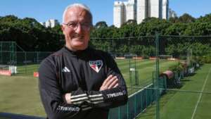 Dorival Júnior ainda sonha com seleção brasileira. Veja entrevista ao 'Toque de Letra'