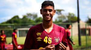 Sport contrata filho de Vágner Love para Sub-17