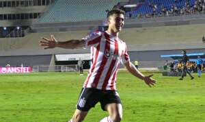 Goiás 0 x 2 Estudiantes-ARG - Gols relâmpago eliminam Verdão