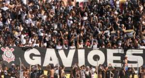 Gaviões da Fiel pede que Corinthians tente adiar o jogo da Sul-Americana e confirma homenagem