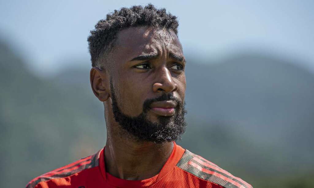 Gerson se manifesta nas redes após briga com Varela (Foto: Alexandre Vidal/Flamengo)