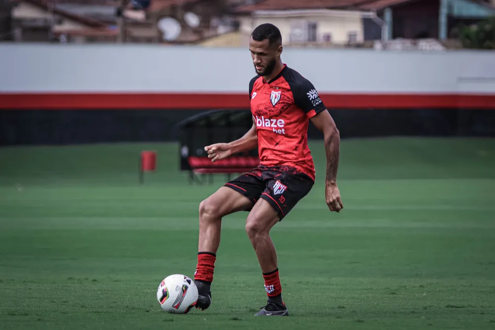 Confira a Seleção FI da 22ª rodada da Série B com atacante hat-trick e Pintado como treinador