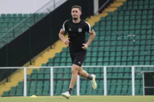 Série C: Figueirense confirma ida de Gustavo França para o Guarani