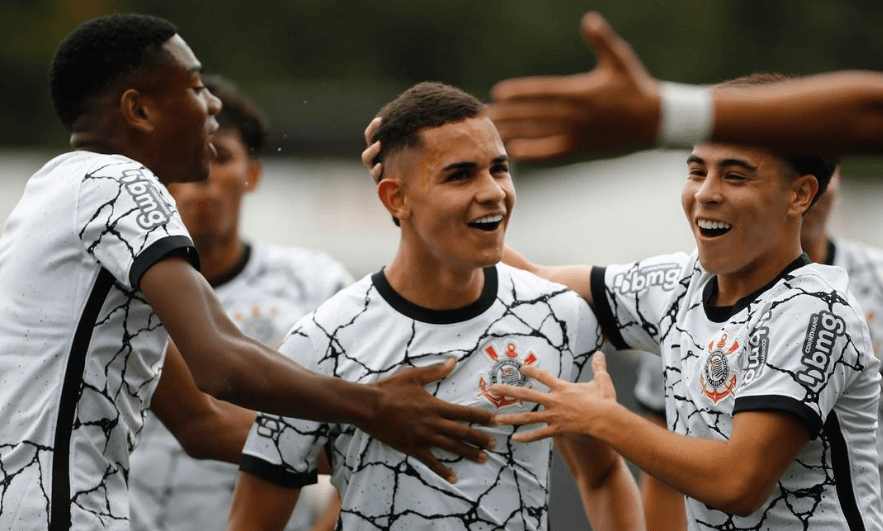 BRASILEIRO SUB-17: Corinthians goleou; Visitantes passaram aperto